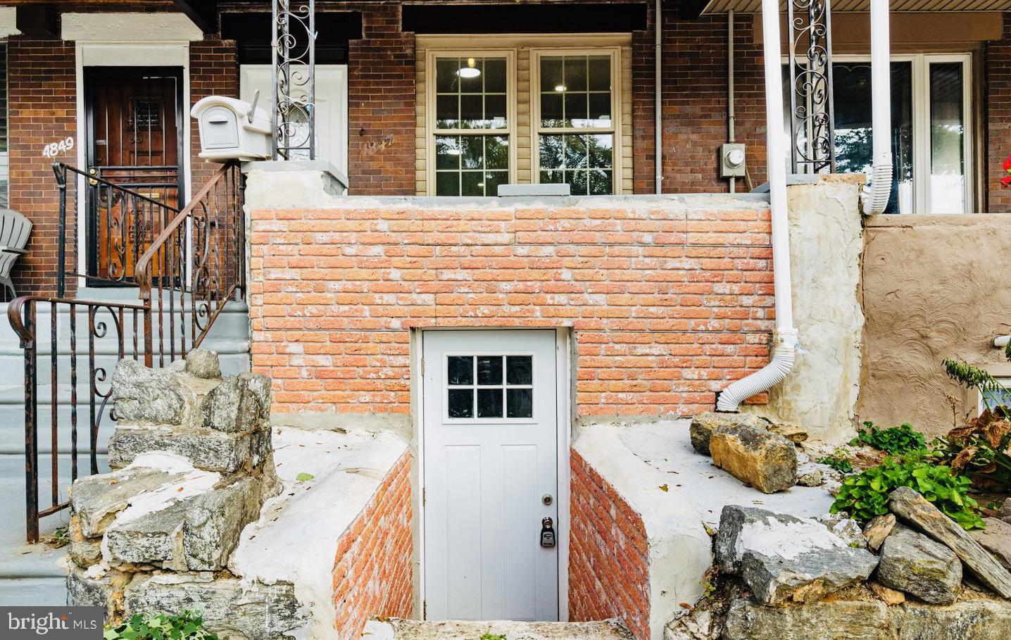 4847 Fairmount Avenue Philadelphia, PA 19139 - Photo 30 of 35 front view of a house with a yard