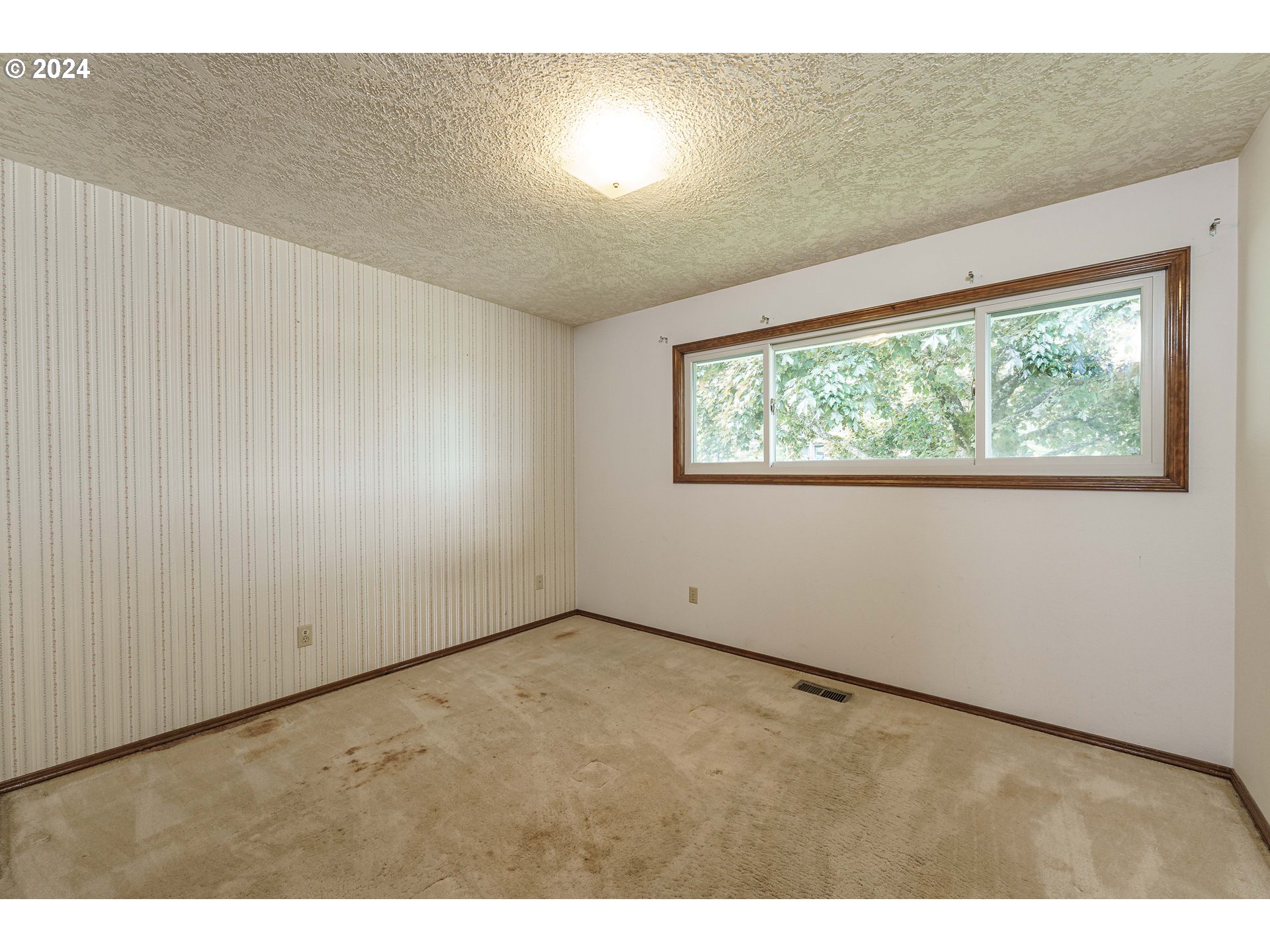 515 Southwest 7th Street Gresham, OR 97080 - Photo 18 of 35 Bedroom