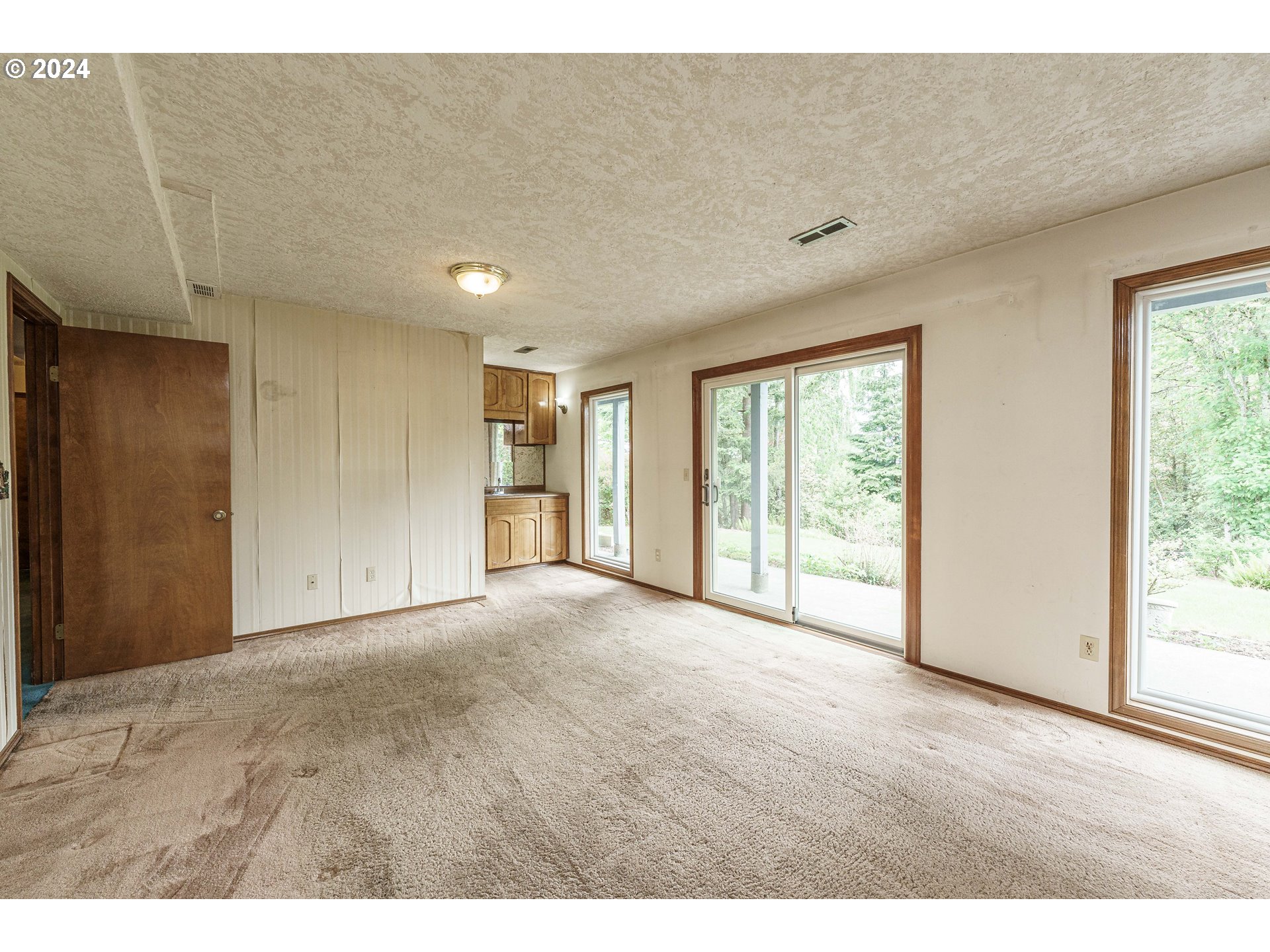 515 Southwest 7th Street Gresham, OR 97080 - Photo 26 of 35 Family Room