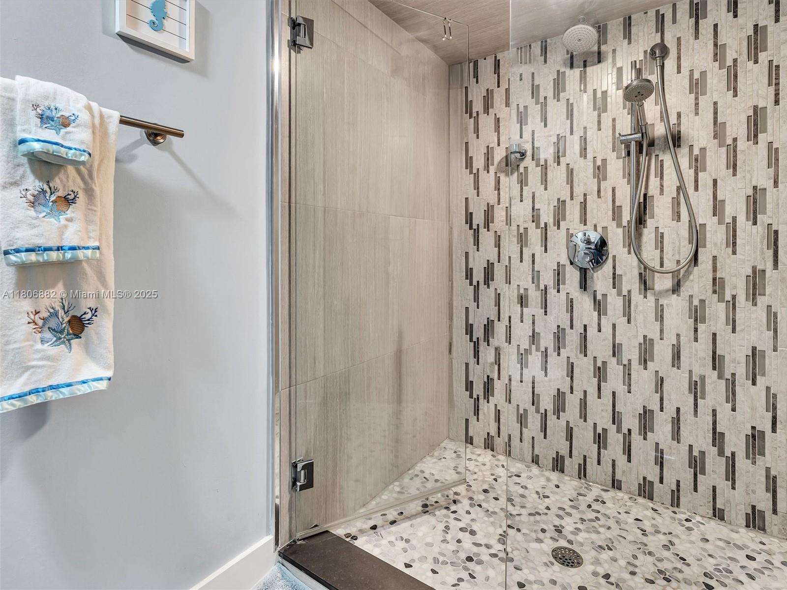 6423 Collins Avenue, Unit 409 Miami Beach, FL 33141 - Photo 30 of 66