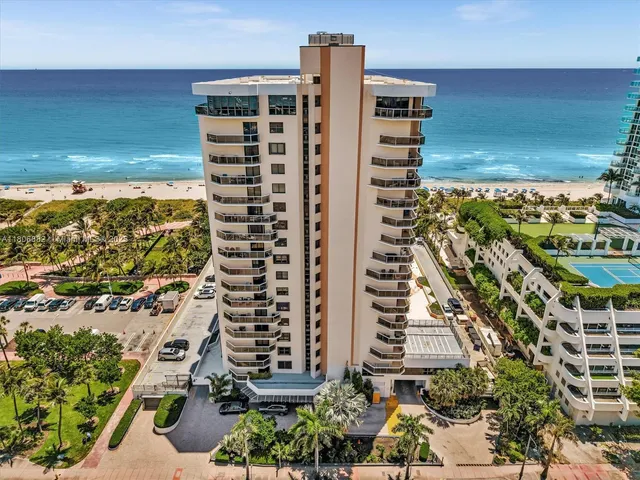 $829,000 | 6423 Collins Avenue, Unit 409, Miami Beach, FL 33141