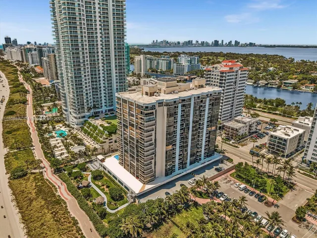 $829,000 | 6423 Collins Avenue, Unit 409, Miami Beach, FL 33141