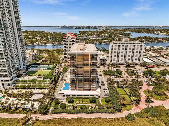 $829,000 | 6423 Collins Avenue, Unit 409, Miami Beach, FL 33141