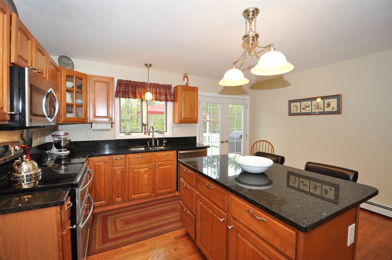 32 Scobie Road New Boston, NH 03070 - Photo 4 of 23