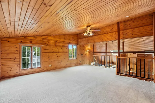 $460,000 | N4535 West Shore Place Road, Cambridge, WI 53523