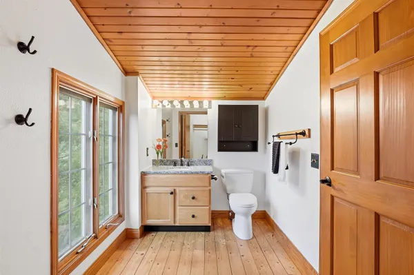 $460,000 | N4535 West Shore Place Road, Cambridge, WI 53523