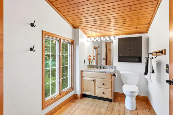 $460,000 | N4535 West Shore Place Road, Cambridge, WI 53523