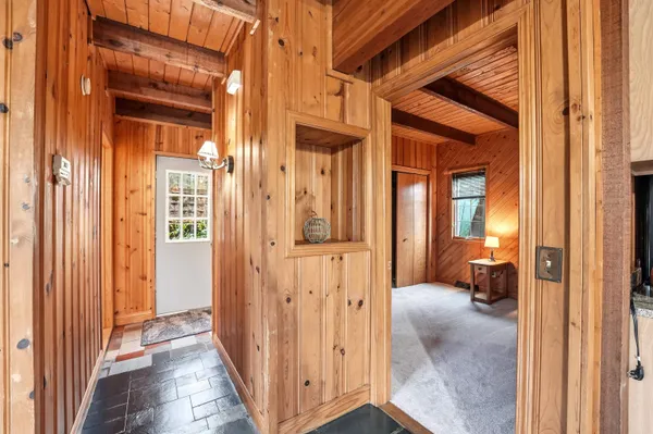 $460,000 | N4535 West Shore Place Road, Cambridge, WI 53523