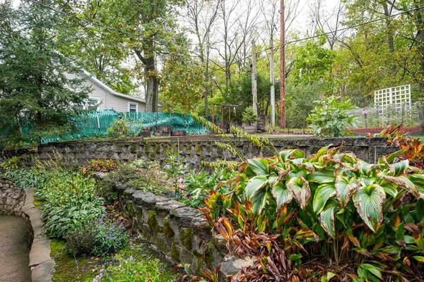 $460,000 | N4535 West Shore Place Road, Cambridge, WI 53523