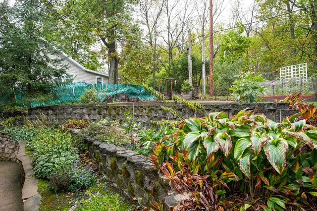 $460,000 | N4535 West Shore Place Road, Cambridge, WI 53523