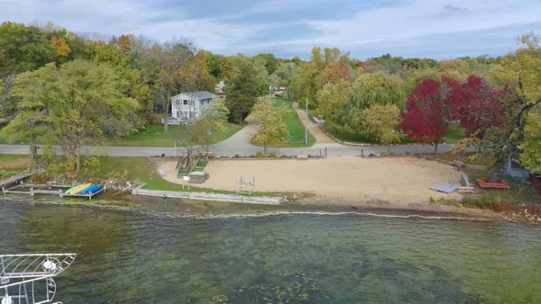 $460,000 | N4535 West Shore Place Road, Cambridge, WI 53523