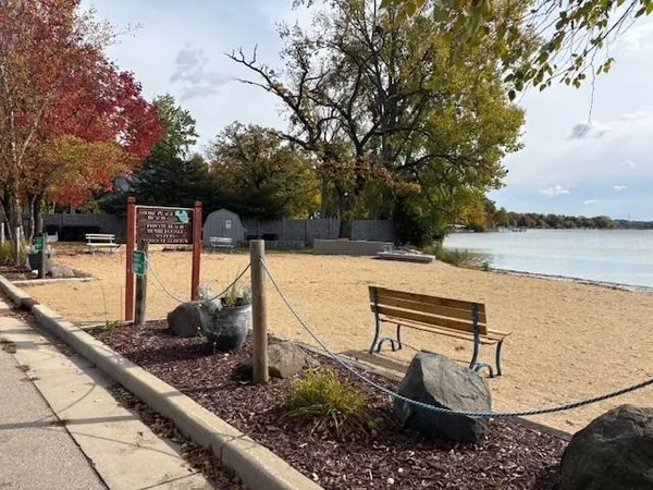 $460,000 | N4535 West Shore Place Road, Cambridge, WI 53523