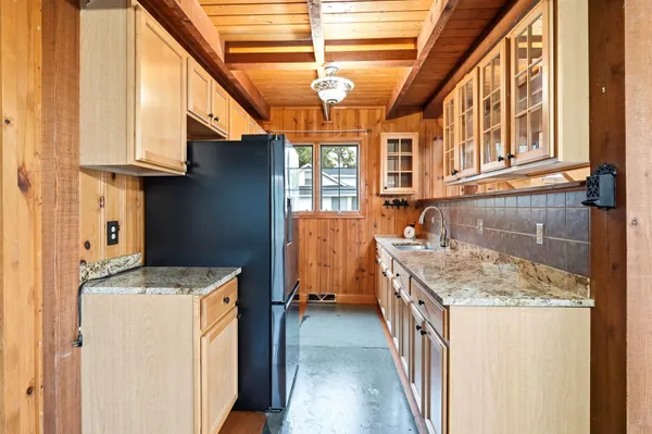 $460,000 | N4535 West Shore Place Road, Cambridge, WI 53523
