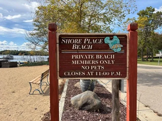 $460,000 | N4535 West Shore Place Road, Cambridge, WI 53523