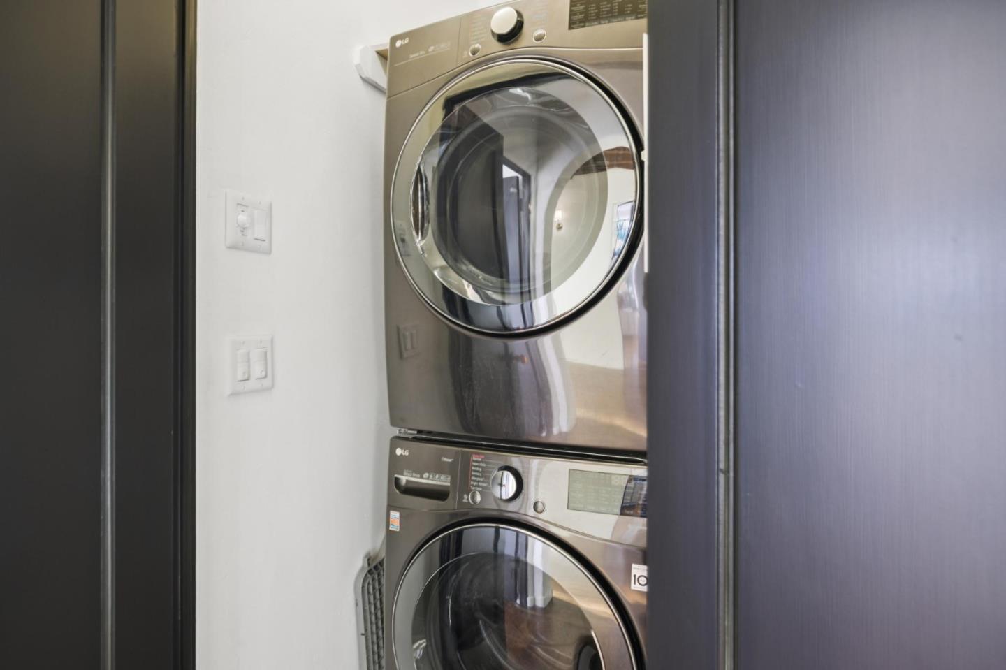 414 Edgewood Road San Mateo, CA 94402 - Photo 63 of 112 a utility room with dryer and washer