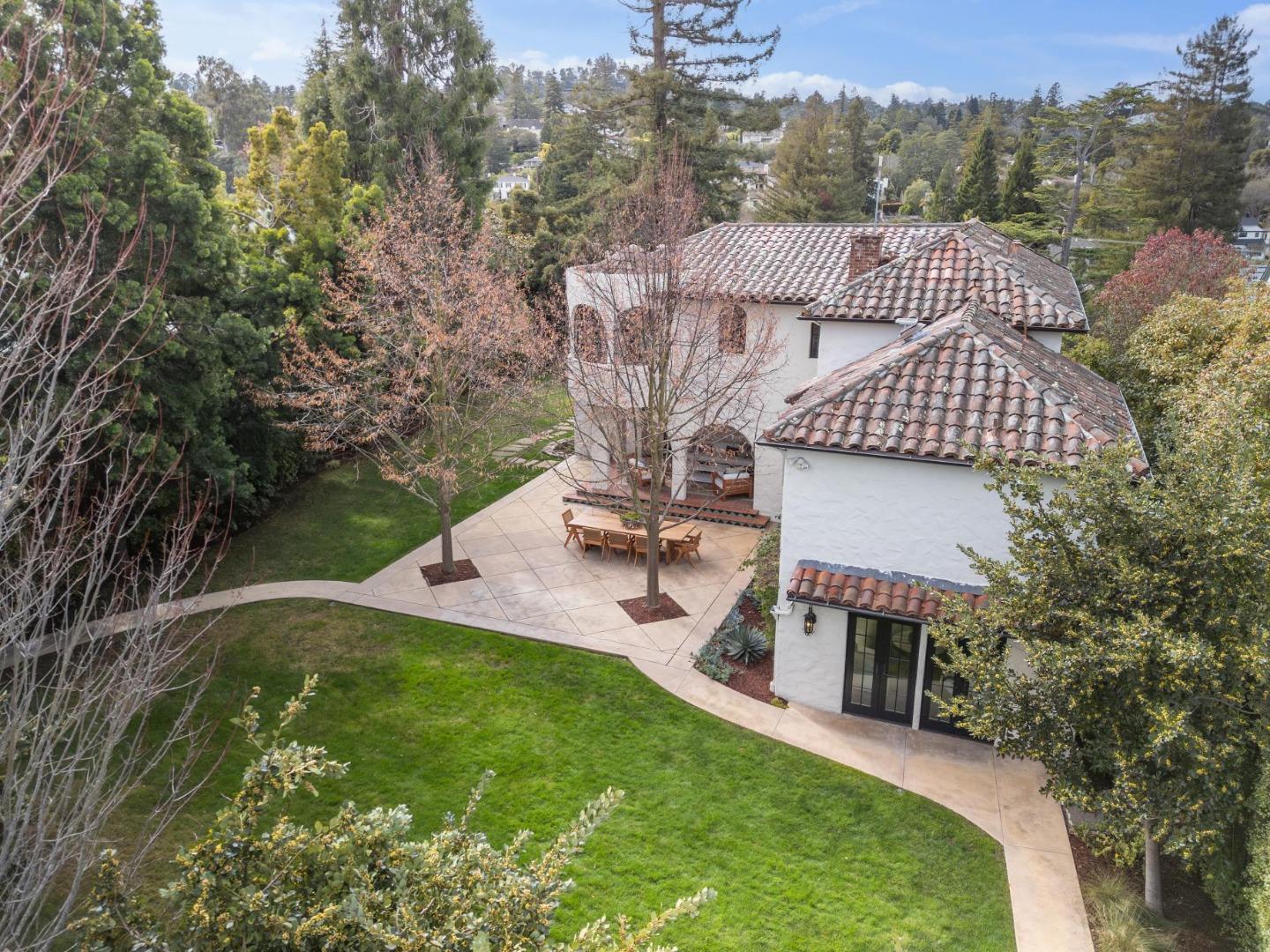414 Edgewood Road San Mateo, CA 94402 - Photo 72 of 112 a view of a house with a yard