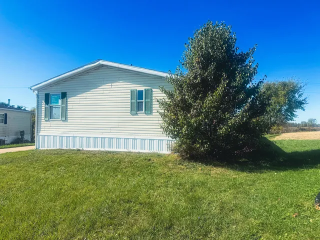 $59,000 | 704 Crockett Drive, Unit 155, Potterville, MI 48876