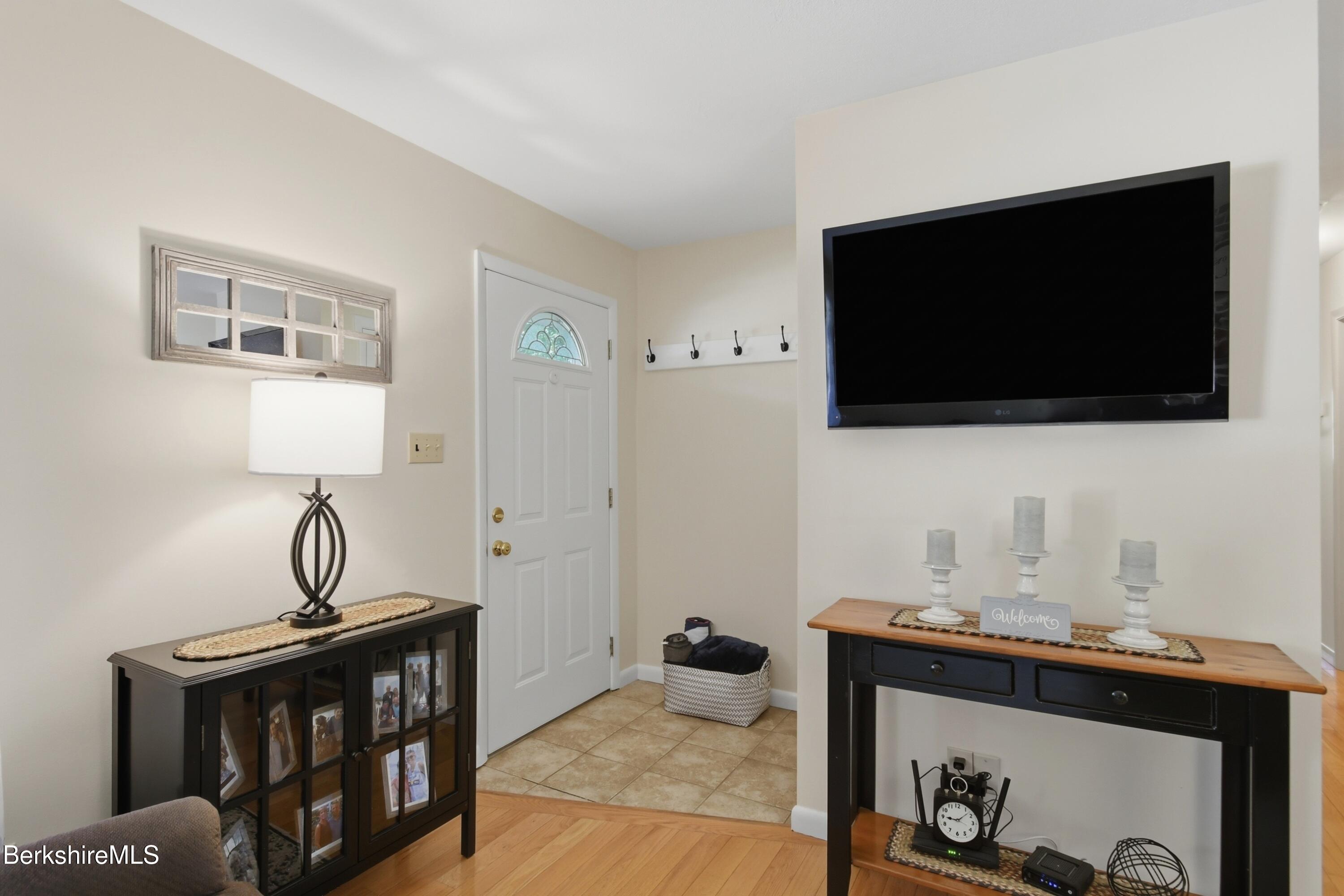 47 Ingalls Road Cheshire, MA 01225 - Photo 6 of 37 006_jan_1612