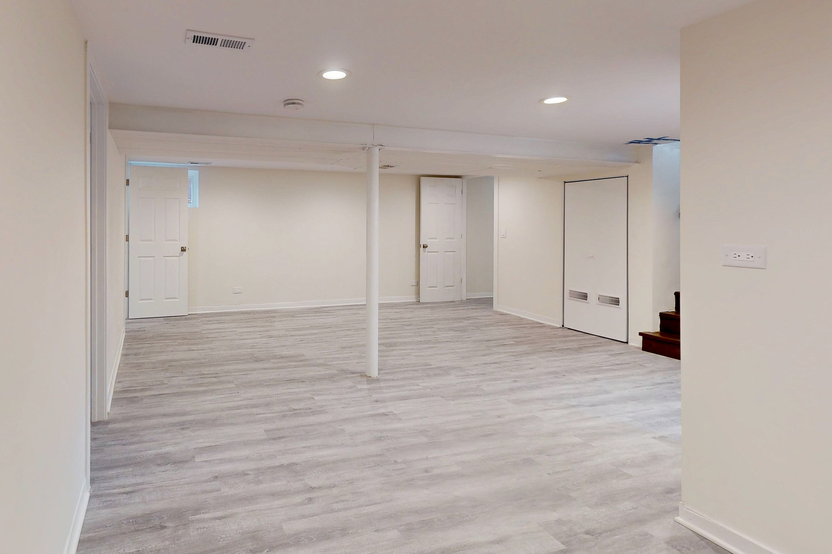 6249 West Addison Street Chicago, IL 60634 - Photo 22 of 35 a view of an empty room