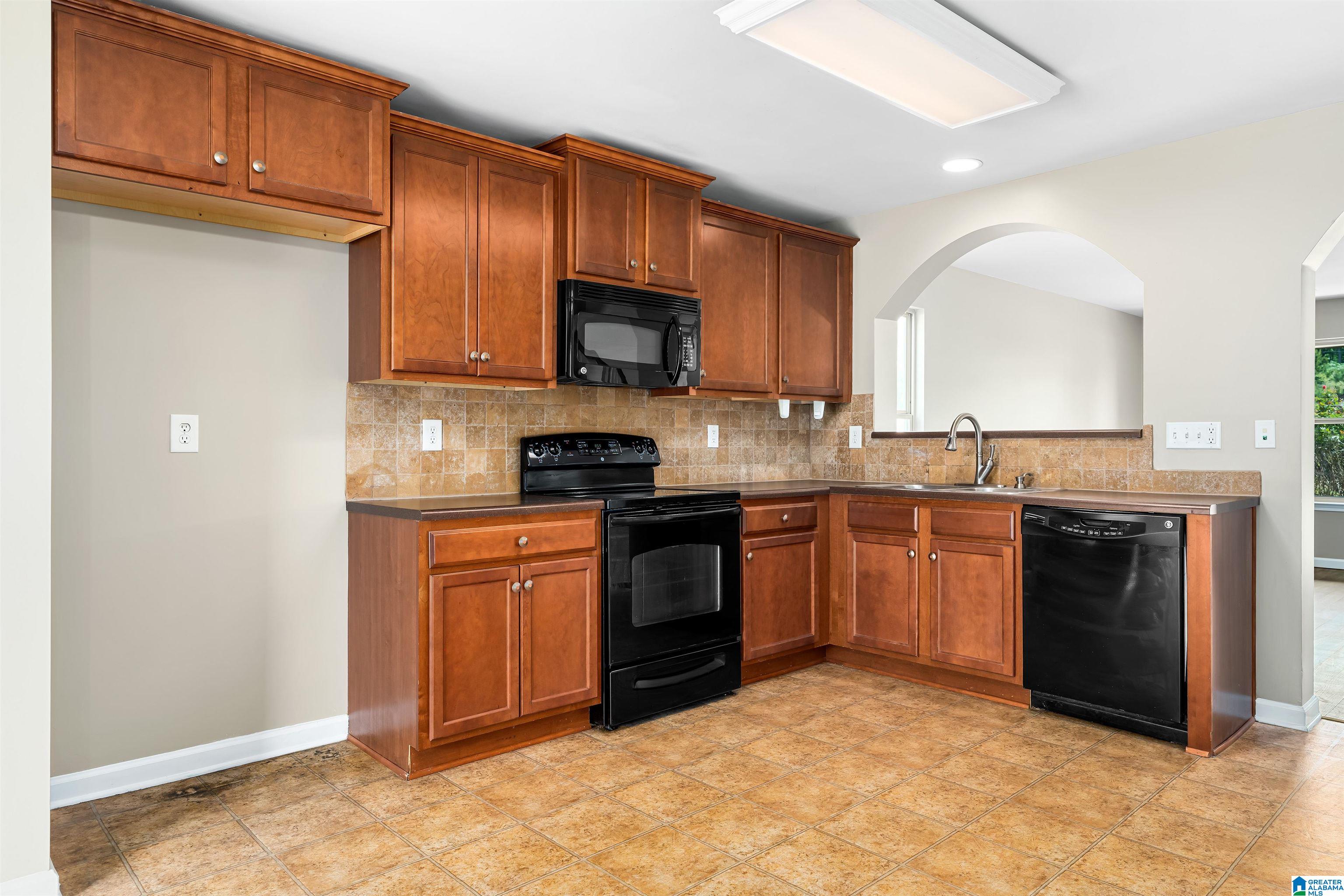 110 Village Springs Cove Springville, AL 35146 - Photo 10 of 32