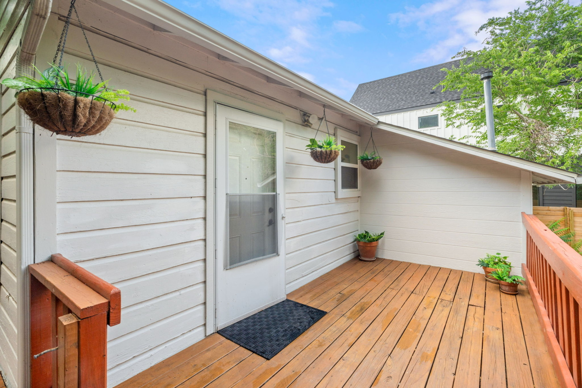 1303 Walnut Avenue Austin, TX 78702 - Photo 10 of 12 a view of small space