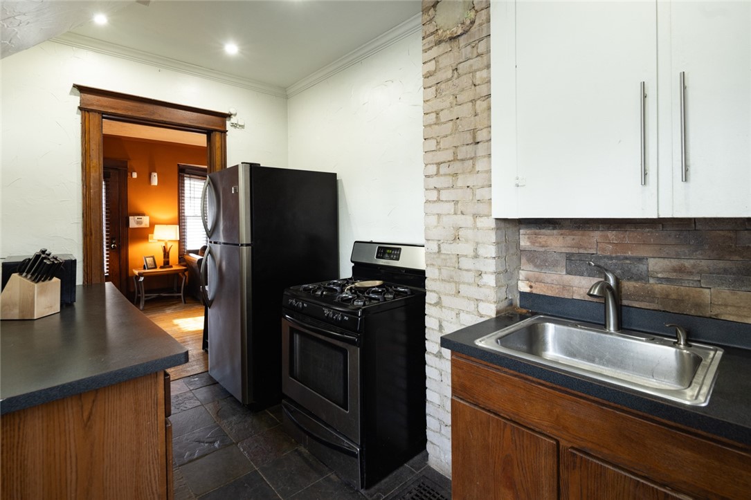 400 Electric Avenue Rochester, NY 14613 - Photo 8 of 33