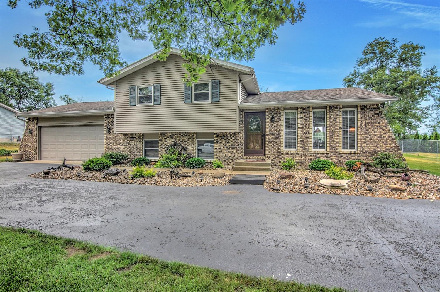 4673 East 1010th Street North Demotte, IN 46310 - Photo 1 of 10 1500x997
