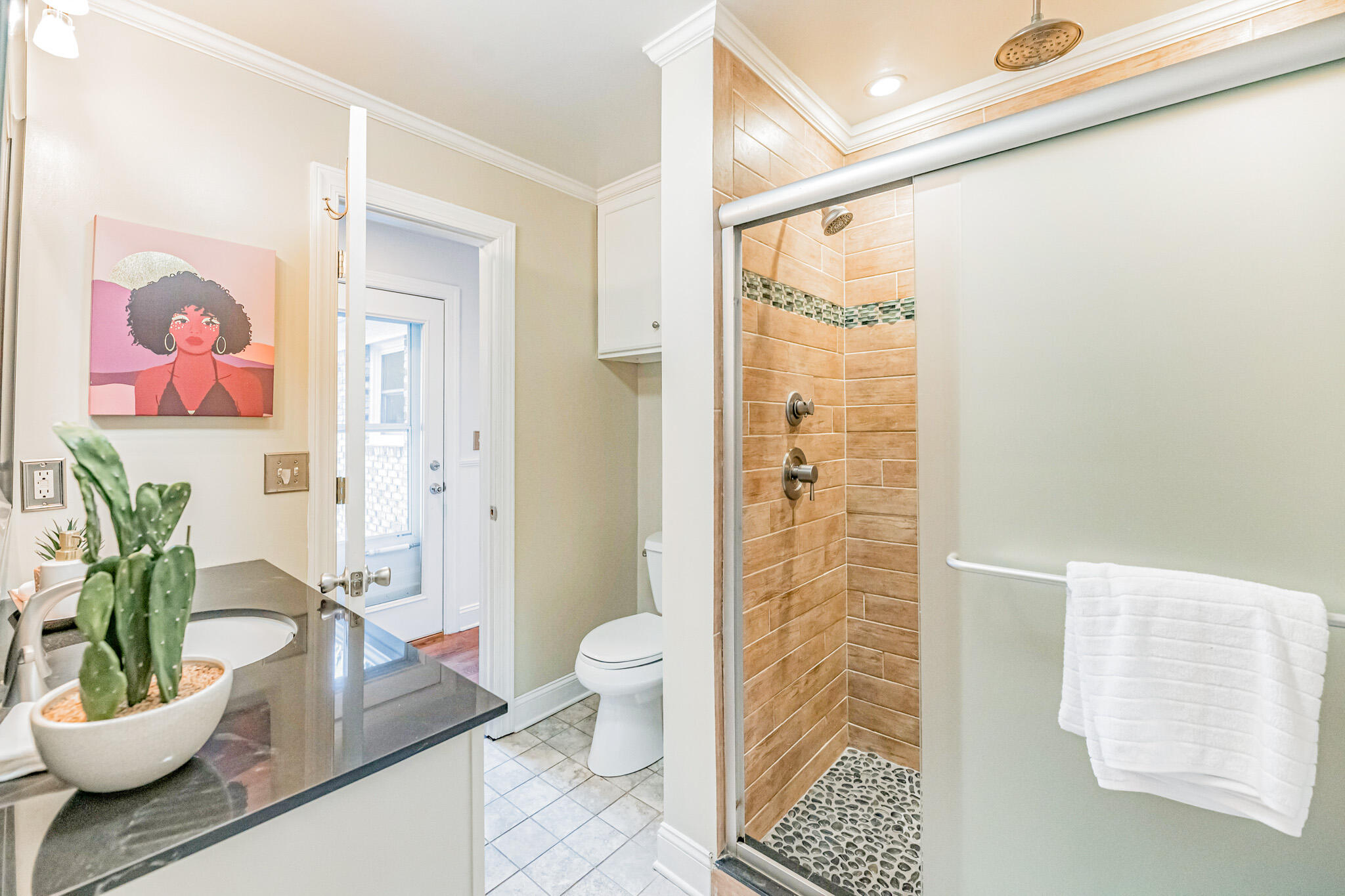 1142 Ocean View Road Charleston, SC 29412 - Photo 3 of 25 Owner's Bath