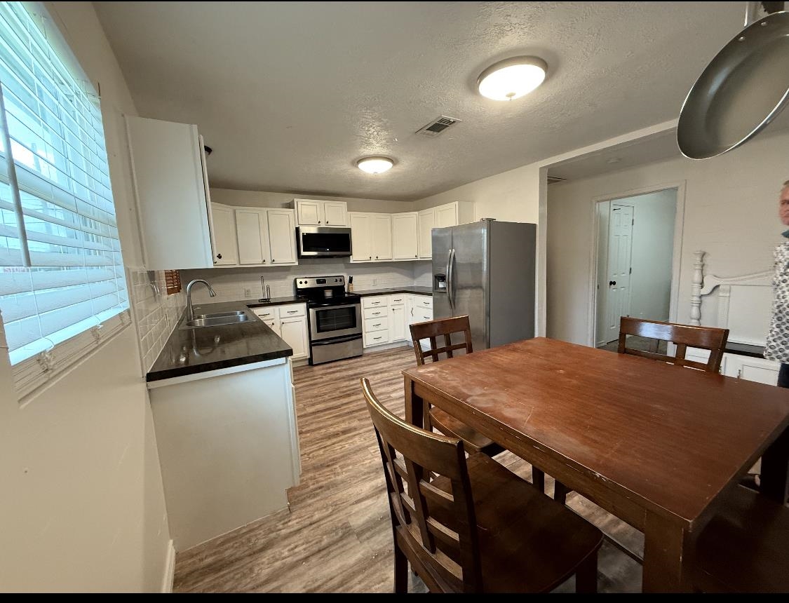 1002 Block Street Port Neches, TX 77651 - Photo 8 of 9