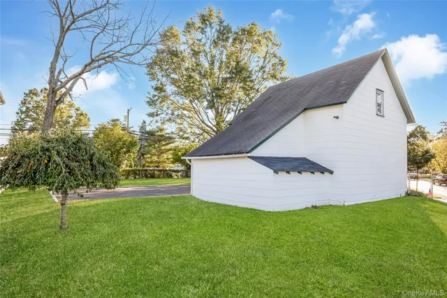a view of outdoor space yard and entertaining space