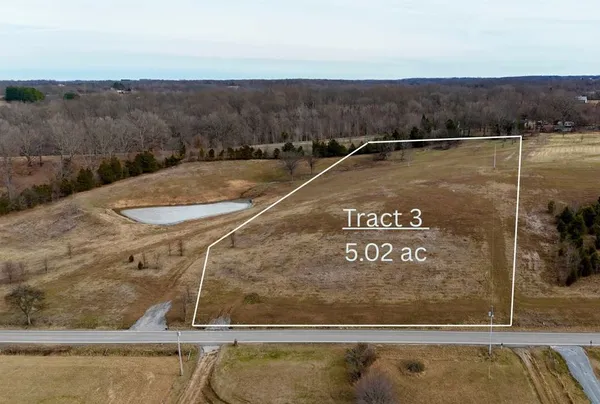 $129,900 | 3 Rock Bridge Road, Bethpage, TN 37022