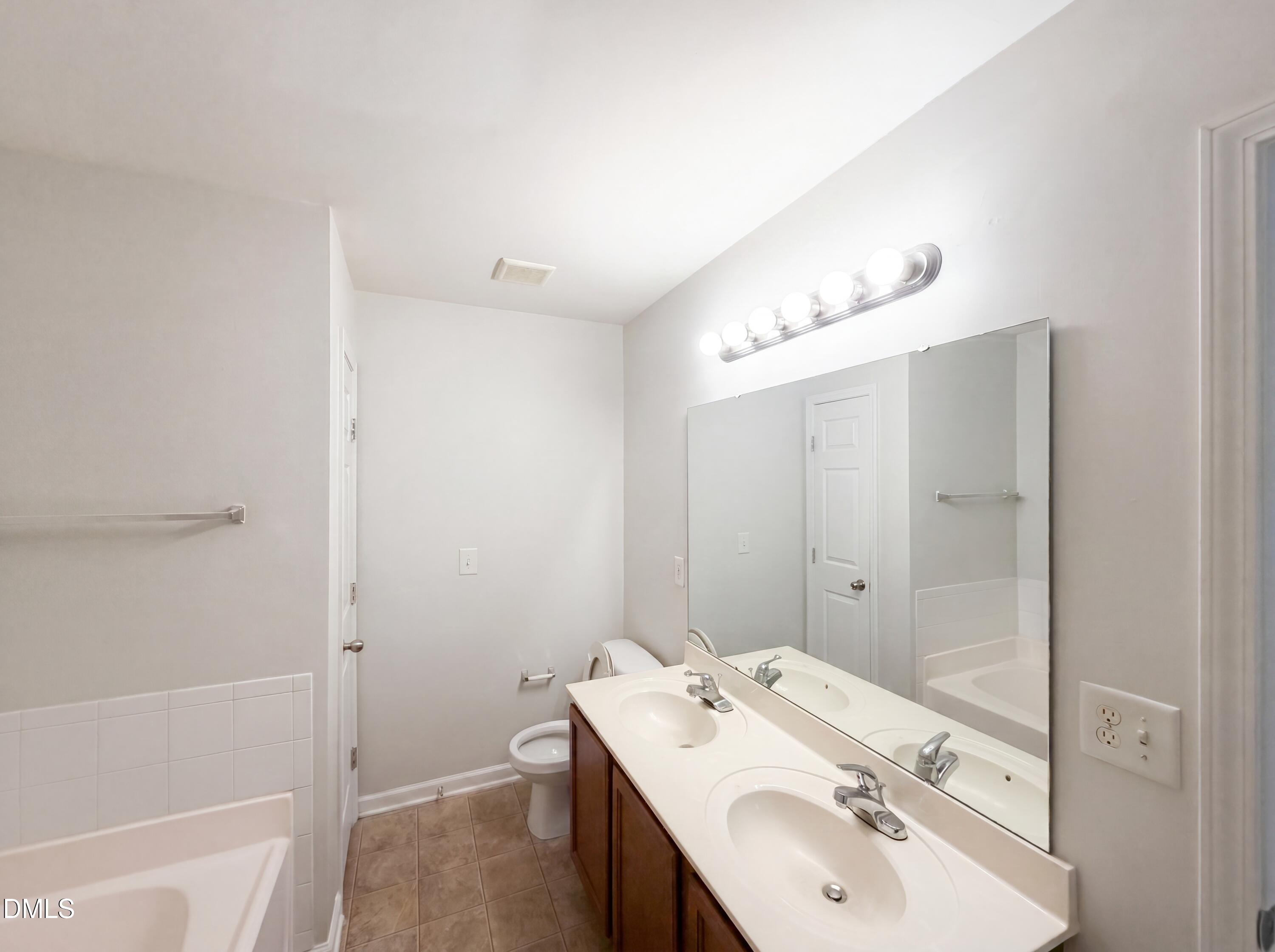 321 Gilman Lane, Unit 109 Raleigh, NC 27610 - Photo 12 of 14 photo_12