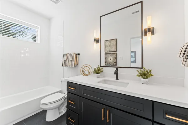 $369,900 | 7805 Amelia Road, Unit B, Houston, TX 77055