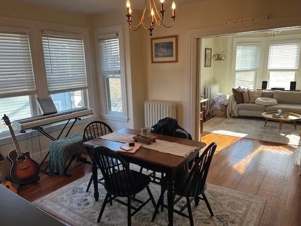 $3,200 | 36 Willow Street, Unit 2, Newton, MA 02459