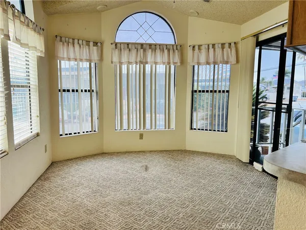 $125,000 | 1295 South Cawston Avenue, Unit 272, Hemet, CA 92545