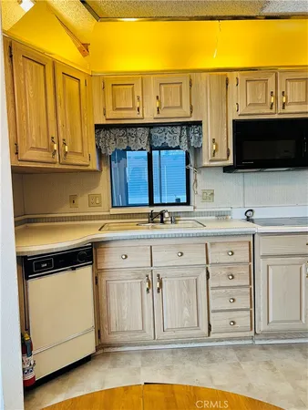 $125,000 | 1295 South Cawston Avenue, Unit 272, Hemet, CA 92545