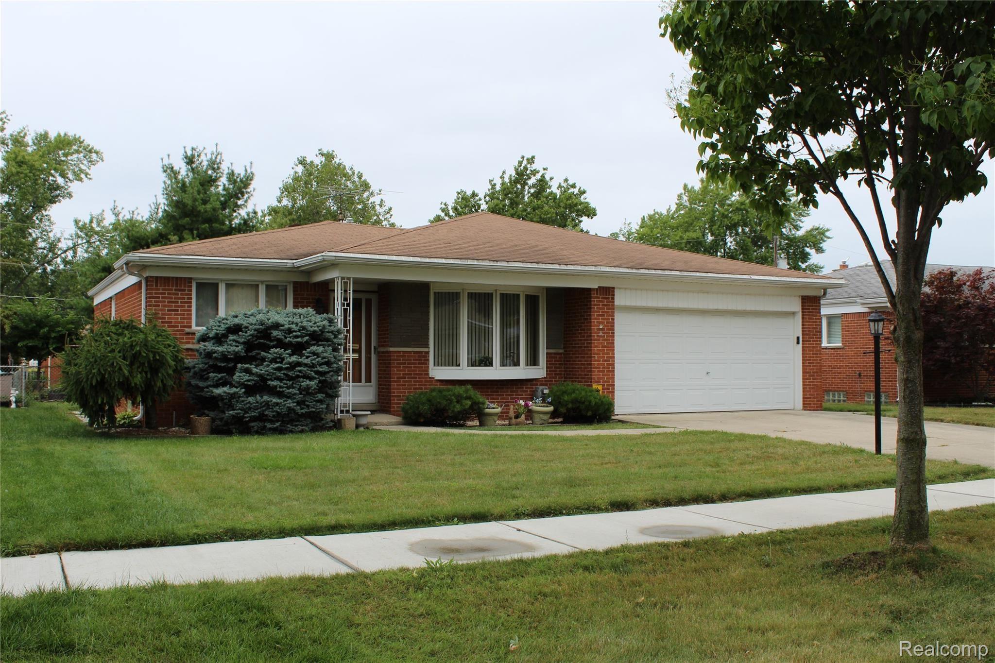 31421 Rosenbusch Drive Warren, MI 48088 - Photo 2 of 28 rose2.JPG