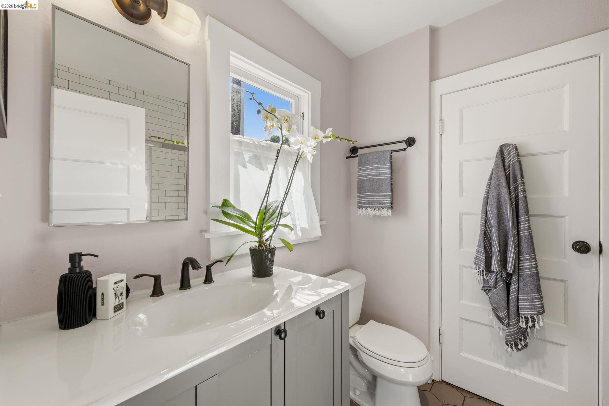 1030 Delaware Street, Unit B Berkeley, CA 94710 - Photo 16 of 34