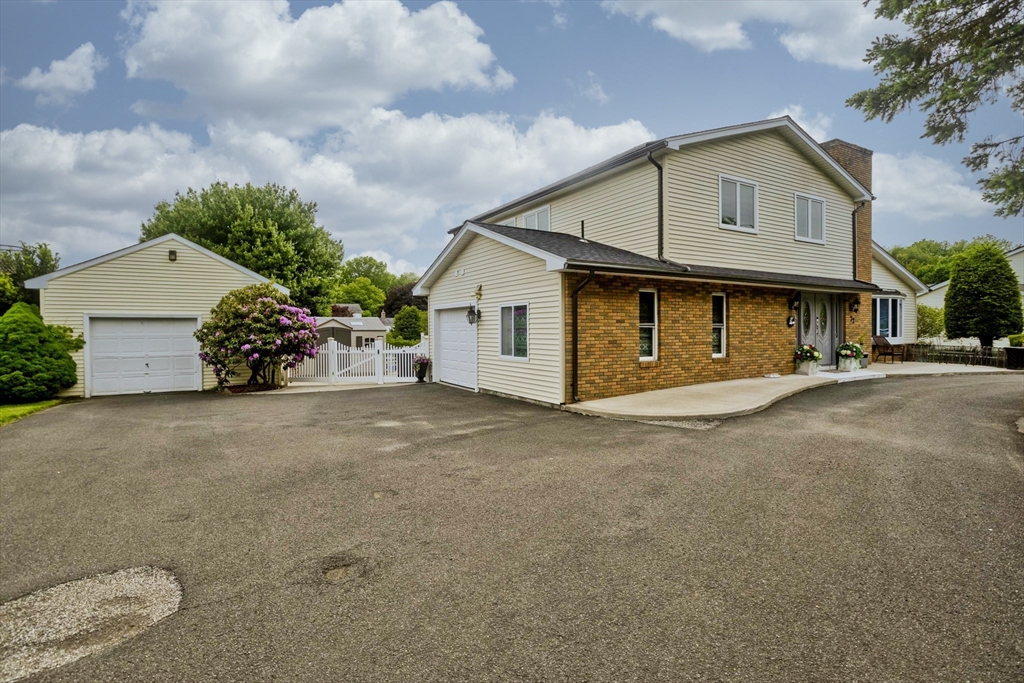 77 Glendale Road Agawam, MA 01001 - Photo 2 of 40