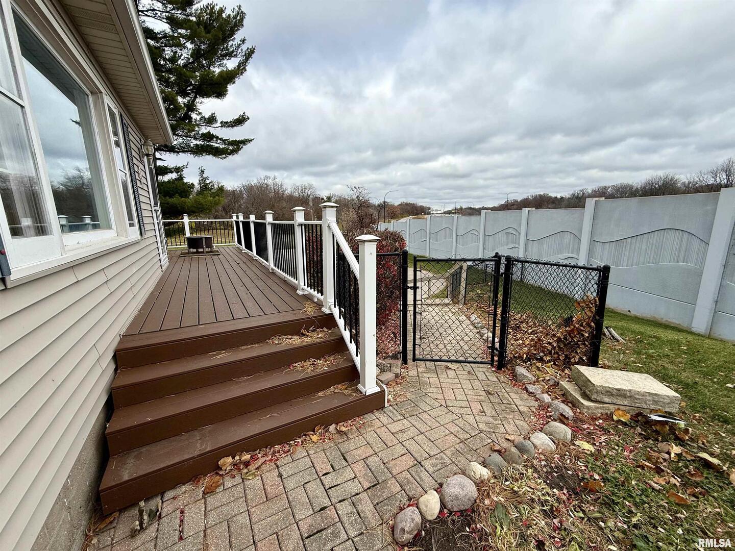 2003 19th Street Moline, IL 61265 - Photo 32 of 39