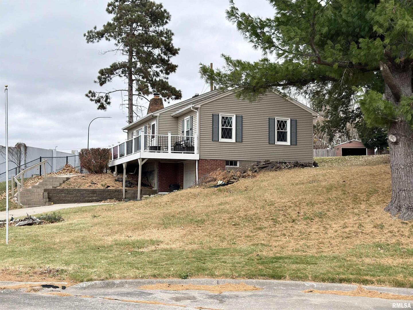 2003 19th Street Moline, IL 61265 - Photo 34 of 39 a house view with a outdoor space