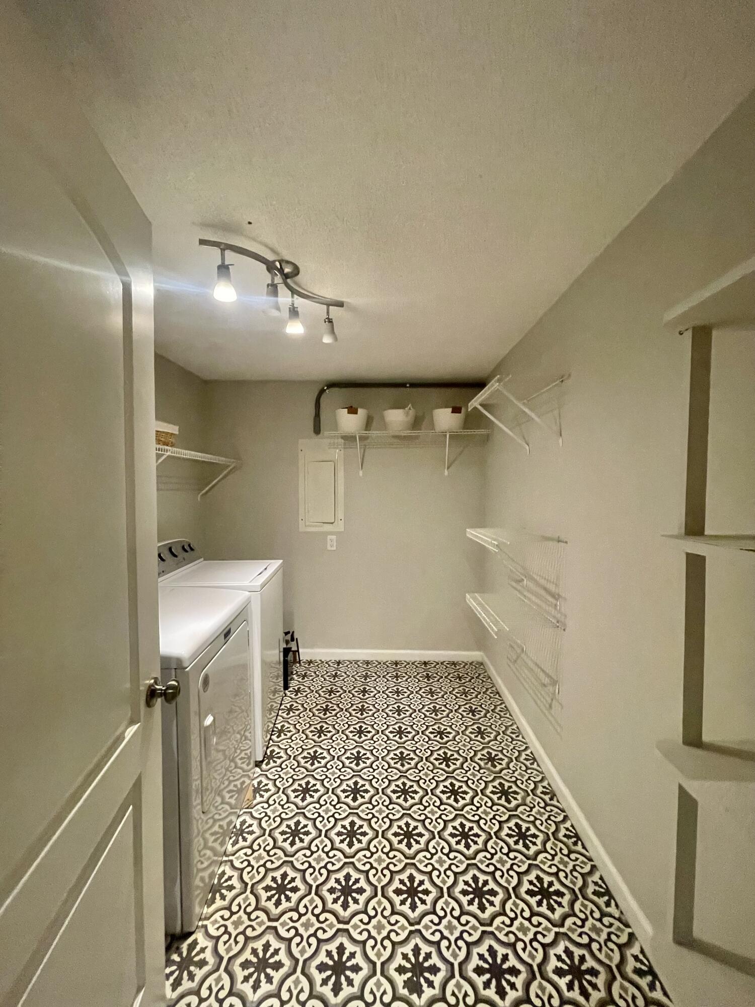 677 Buckhall Court, Unit C Mount Pleasant, SC 29464 - Photo 11 of 12 IMG_2485