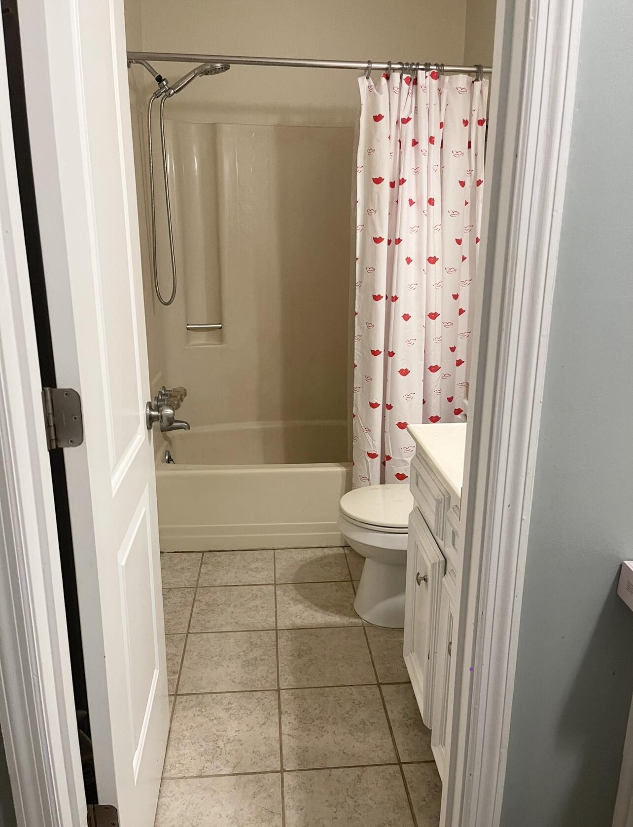 677 Buckhall Court, Unit C Mount Pleasant, SC 29464 - Photo 5 of 12 IMG_2506