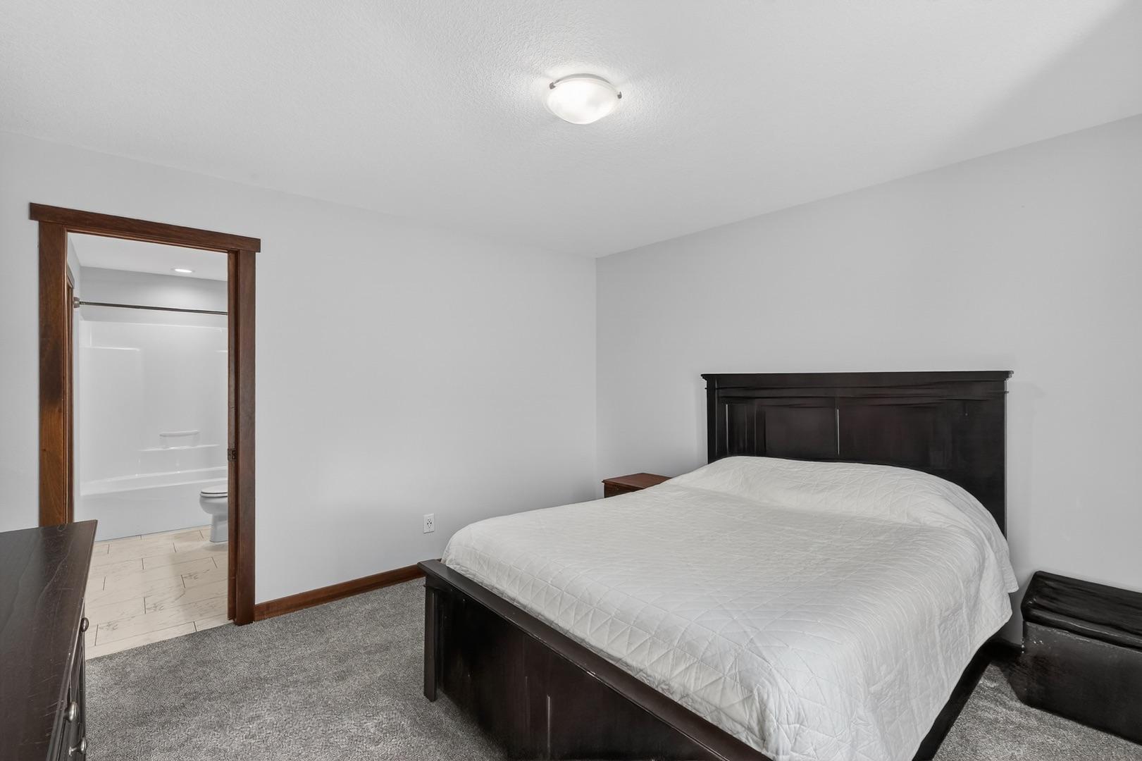 3907 Sunnydale Lane Southeast Rochester, MN 55904 - Photo 13 of 28