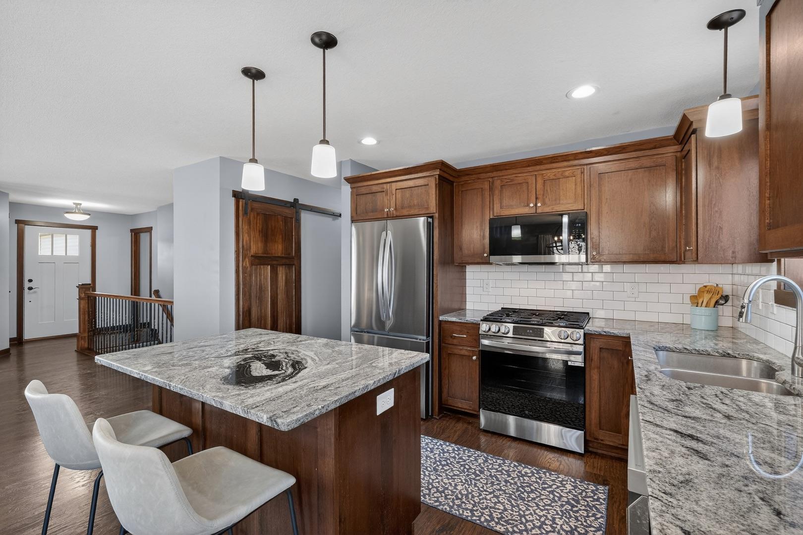 3907 Sunnydale Lane Southeast Rochester, MN 55904 - Photo 10 of 28