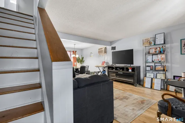 $359,900 | 18 Cadbury Place, Naugatuck, CT 06770