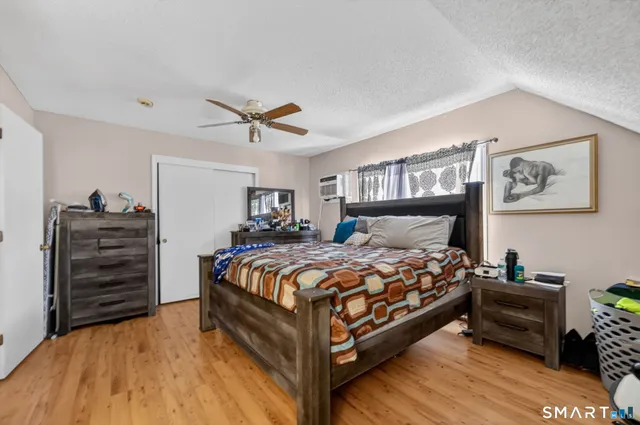 $359,900 | 18 Cadbury Place, Naugatuck, CT 06770