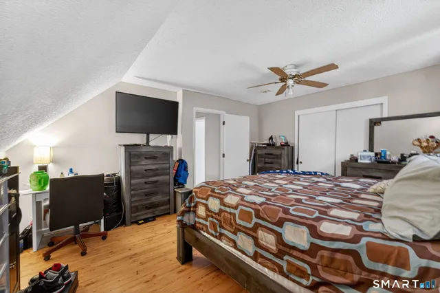 $359,900 | 18 Cadbury Place, Naugatuck, CT 06770