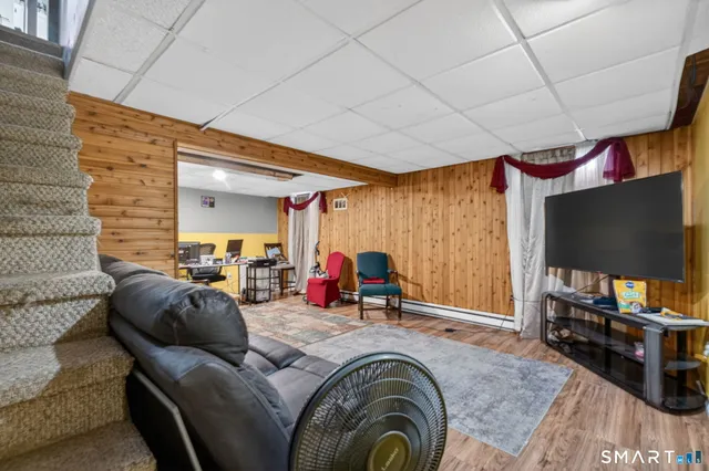 $359,900 | 18 Cadbury Place, Naugatuck, CT 06770