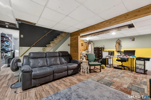 $359,900 | 18 Cadbury Place, Naugatuck, CT 06770